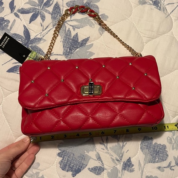 NWT Badgley Mischka Elegant Red Quilted Handbag - Picture 5 of 8